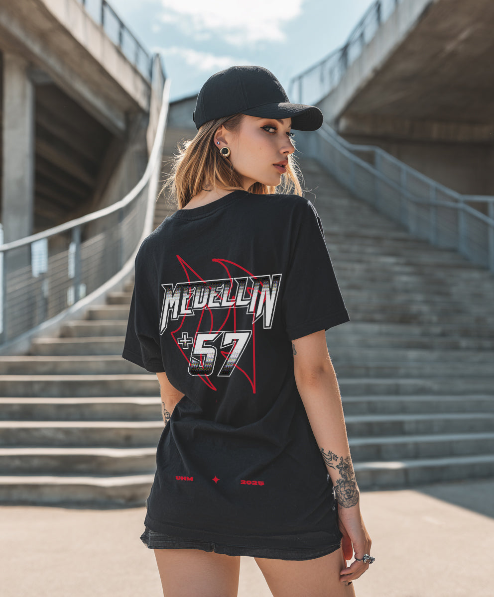 OVERSIZE "Medallo +57" T-shirt